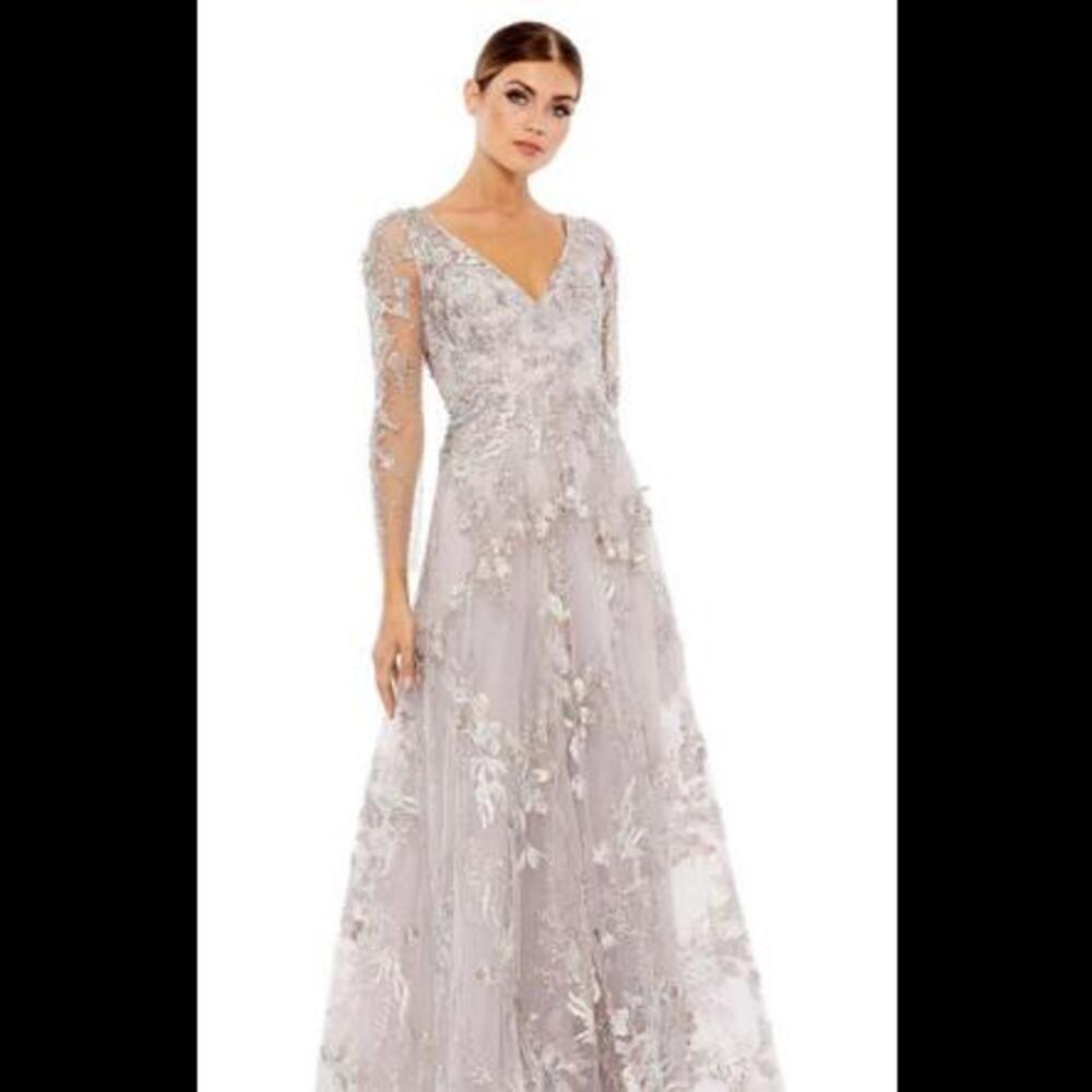 NWT! Mac Duggal APPLIQUED  LONG SLEEVE A LINE GOWN MSRP $798
